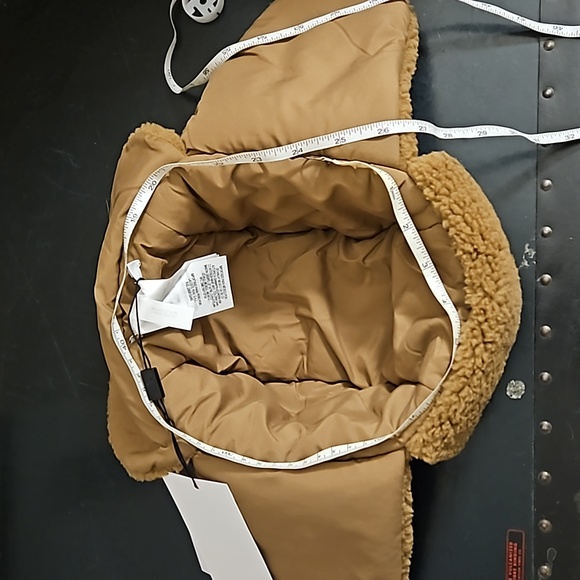 Lacoste sherpa shearling fleece chapka winter hat with flaps - Picture 10 of 10